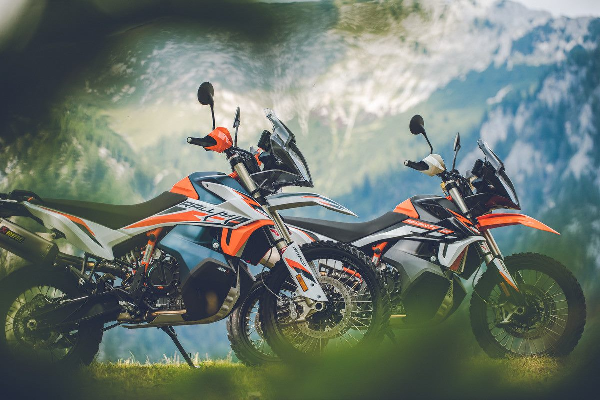 ROMPIENDO FRONTERAS: LAS KTM 890 ADVENTURE R RALLY & KTM 890 ADVENTURE R 2021 ABREN NUEVOS HORIZONTES ROMPIENDO FRONTERAS: LAS KTM 890 ADVENTURE R RALLY & KTM 890 ADVENTURE R 2021 ABREN NUEVOS HORIZONTES